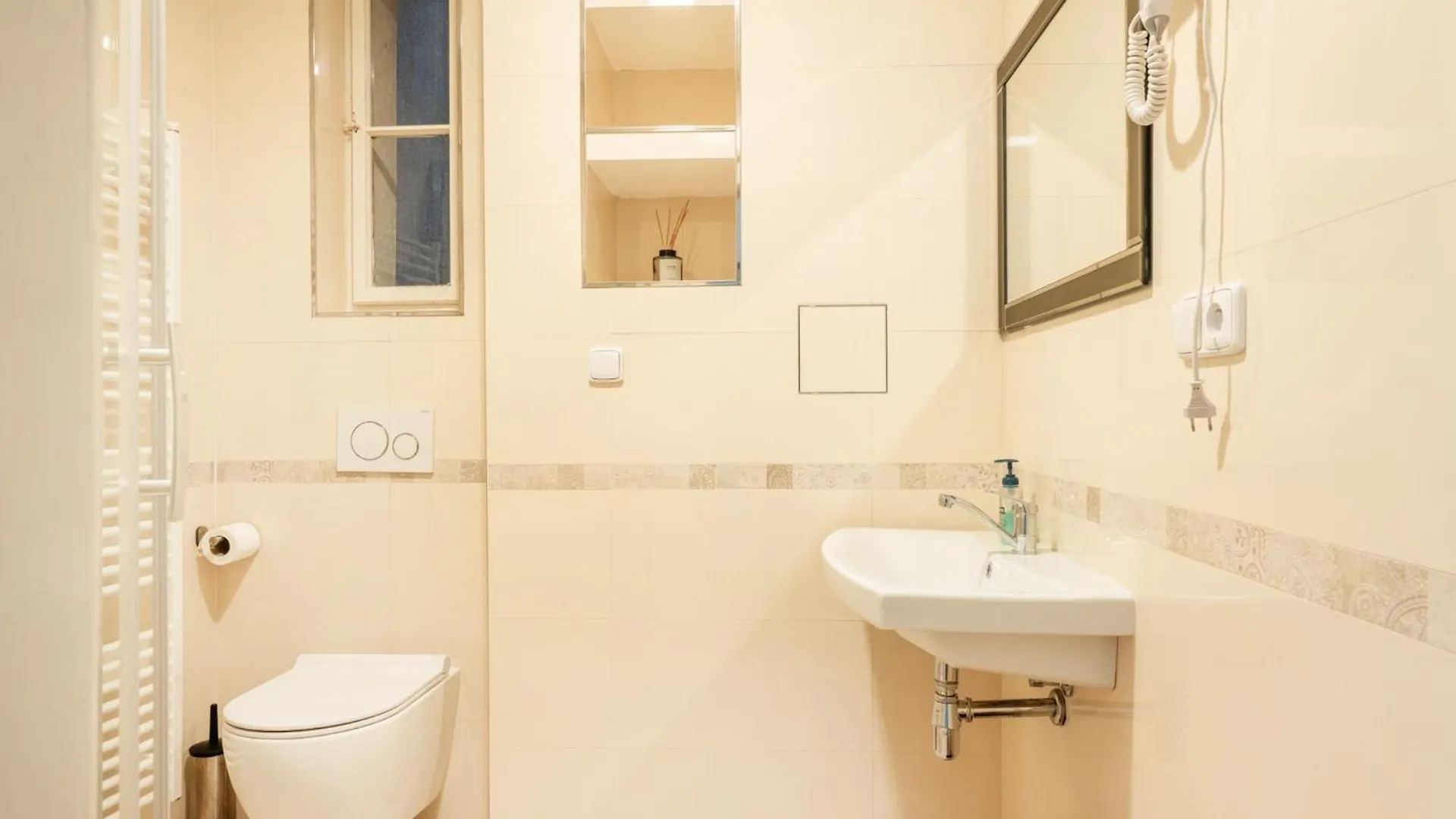 10 Minutes Wenceslas Square Apartment In Praga