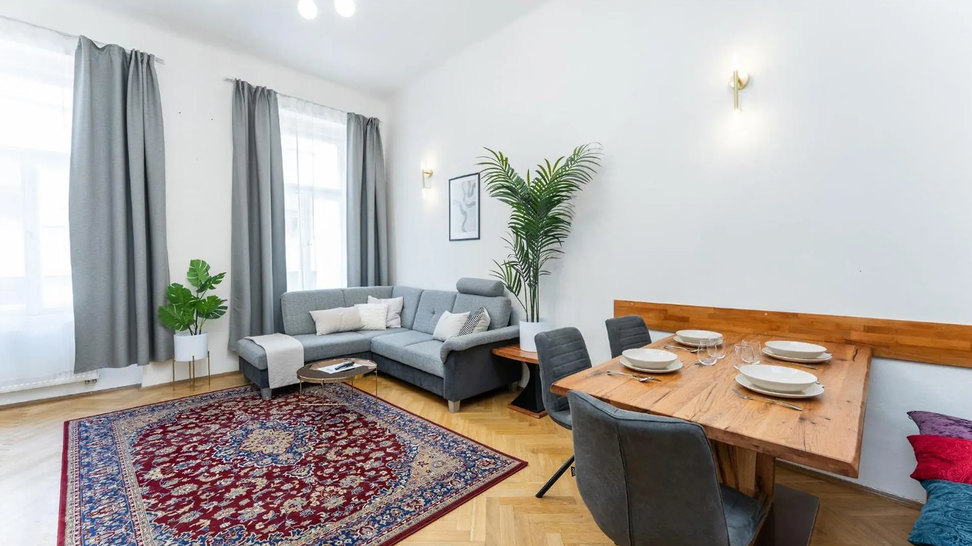 10 Minutes Wenceslas Square Apartment In Praga