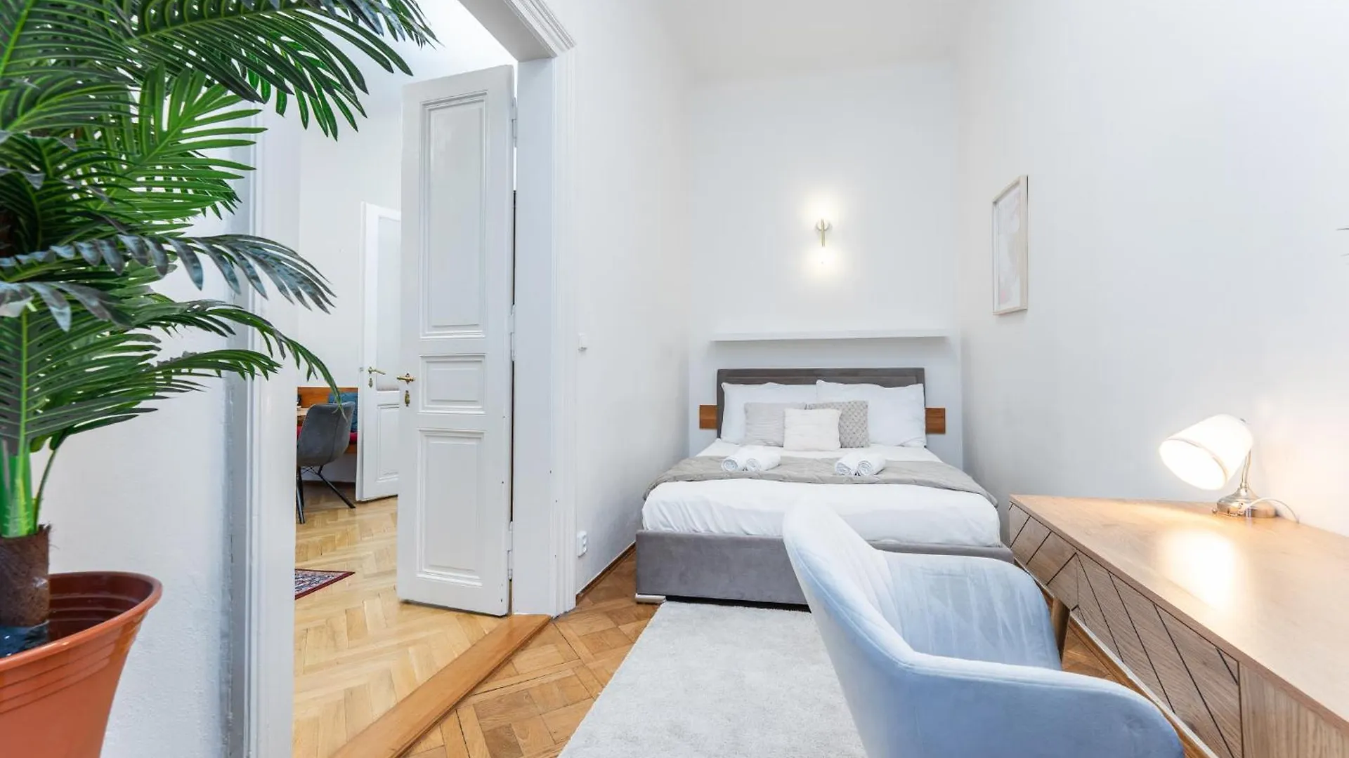 10 Minutes Wenceslas Square Apartment In Praga